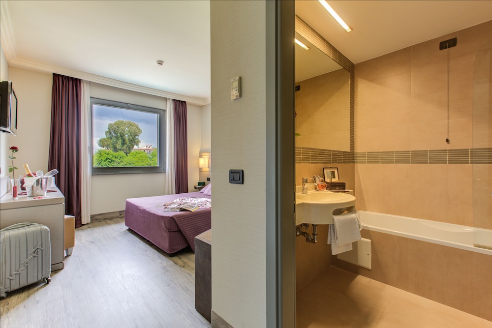 

Bari - Ciampino - Ardeatina Park Hotel