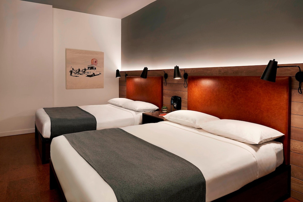 

Bologna - Brooklyn (NY) - Moxy NYC Downtown