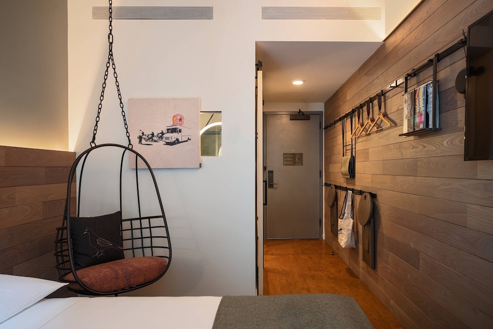 

Verona - Brooklyn (NY) - Moxy NYC Downtown