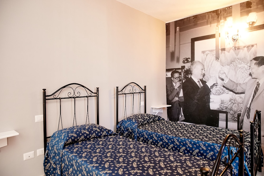 

Milano - Montalto di Castro - Hotel Ospite Inatteso