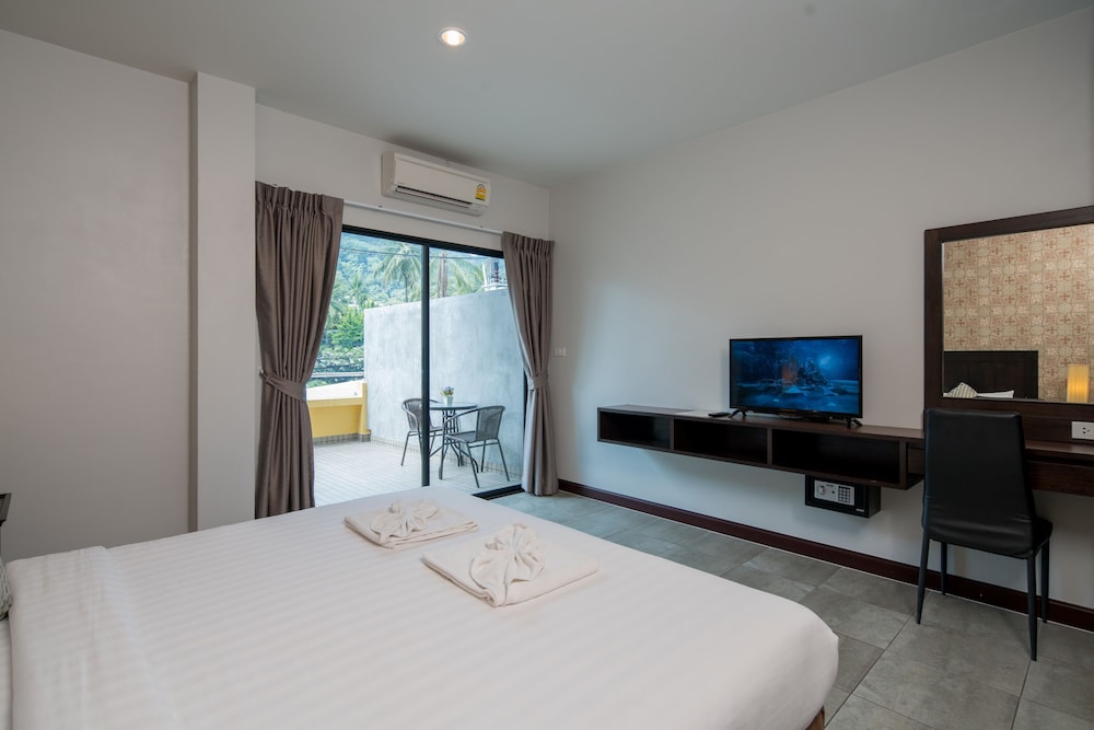 

Bologna - Karon Beach - Amarin Hotel Patong