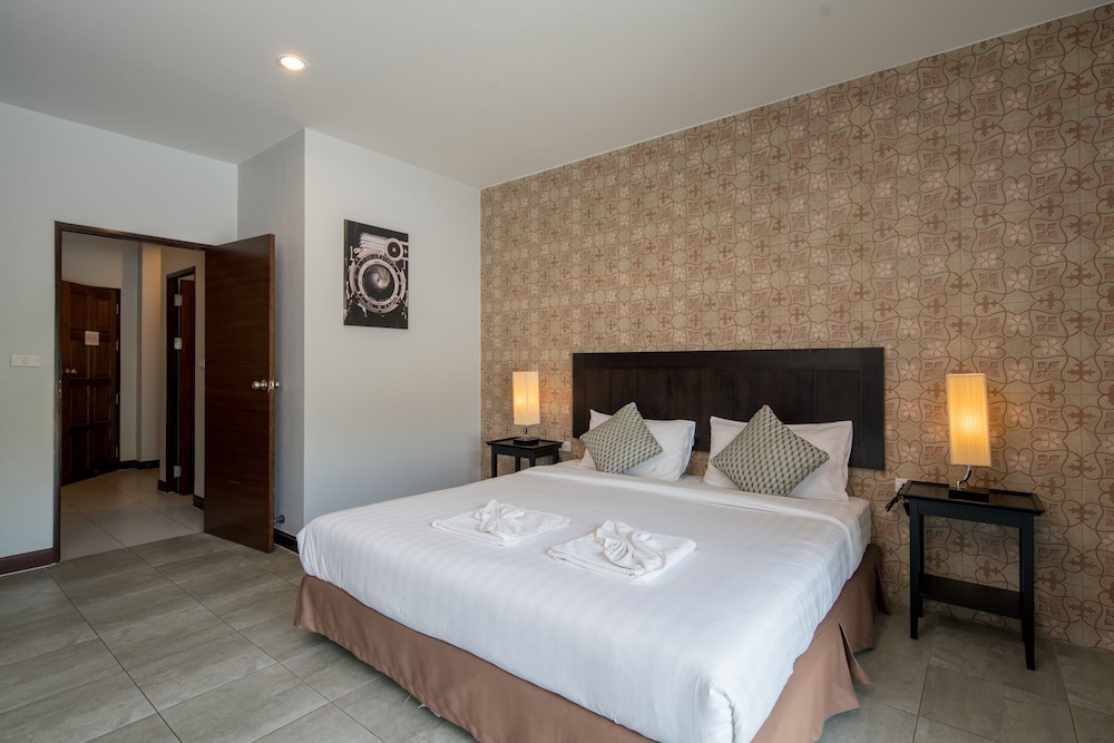 

Venezia - Kata Beach - Amarin Hotel Patong