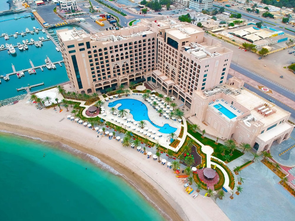 

Milano - Fujaira - Al Bahar Hotel & Resort
