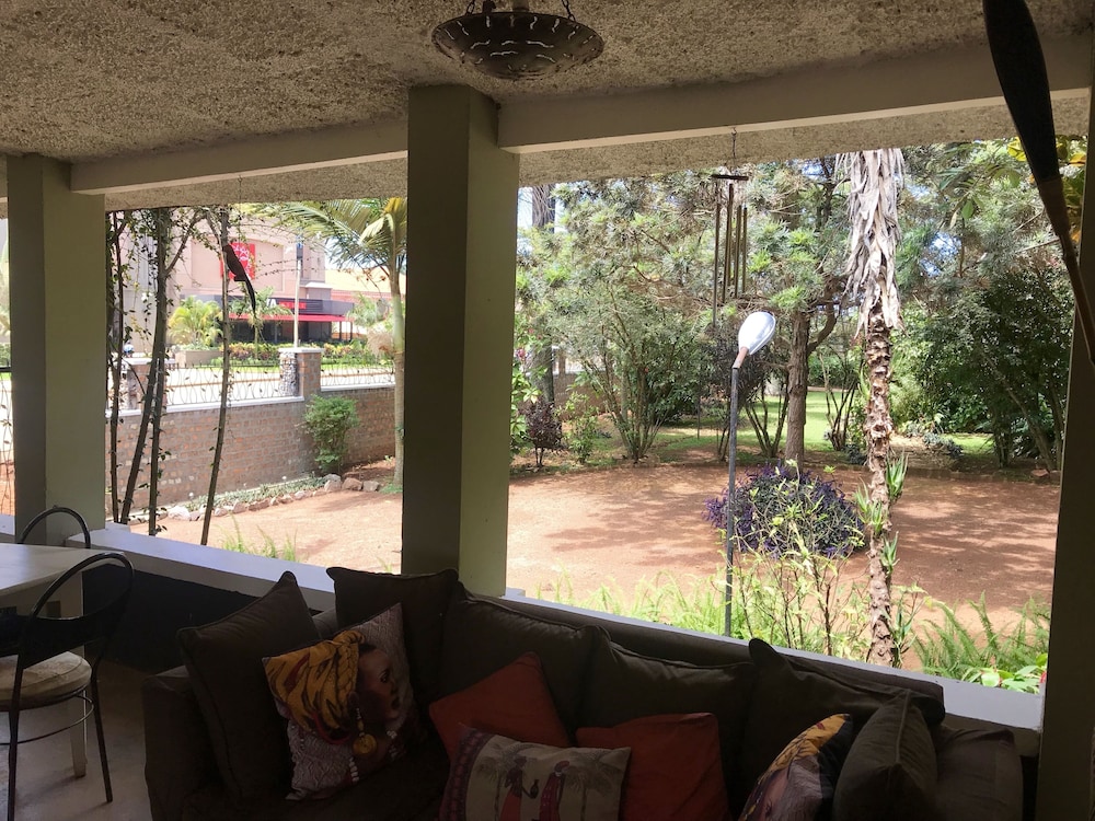 

Roma - Entebbe - Gately Inn Entebbe