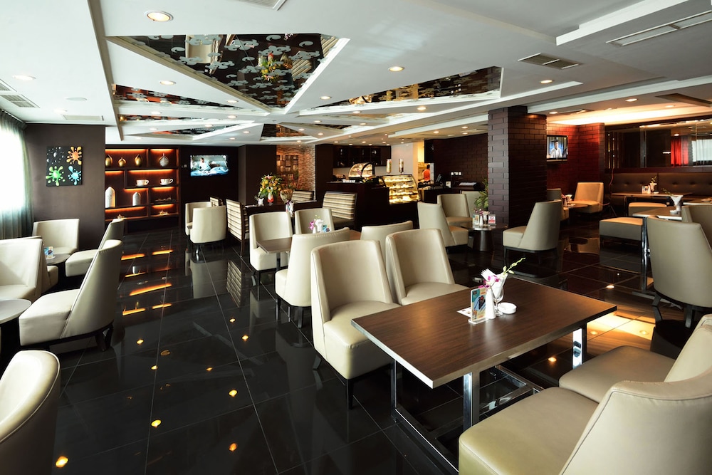 

Roma - Katar - Holiday Villa Hotel & Residence City Centre Doha