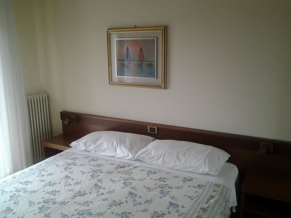 

Napoli - Finale Ligure - Residence I Morelli
