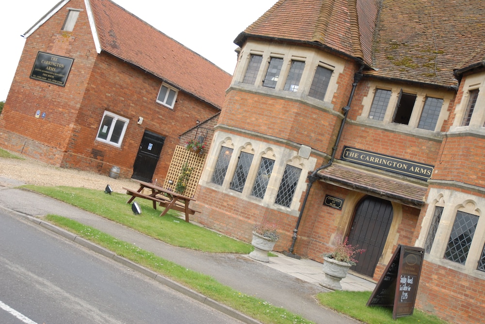 

Roma - Milton Keynes - The Carrington Arms