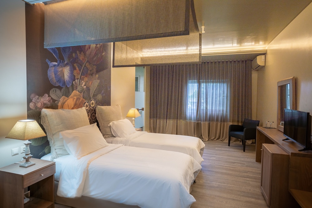 

Bologna - Spata - Mikelina Boutique Hotel
