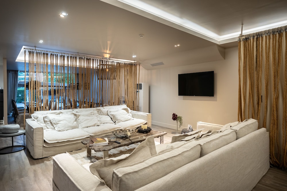

Roma - Spata - Mikelina Boutique Hotel