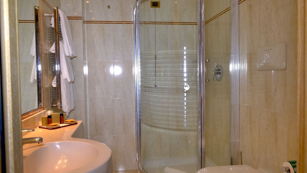 

Milano - Briatico - 501 Hotel