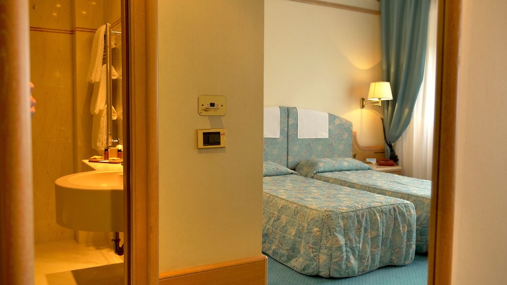 

Milano - Briatico - 501 Hotel