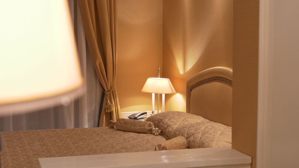

Napoli - Vibo Valentia - 501 Hotel