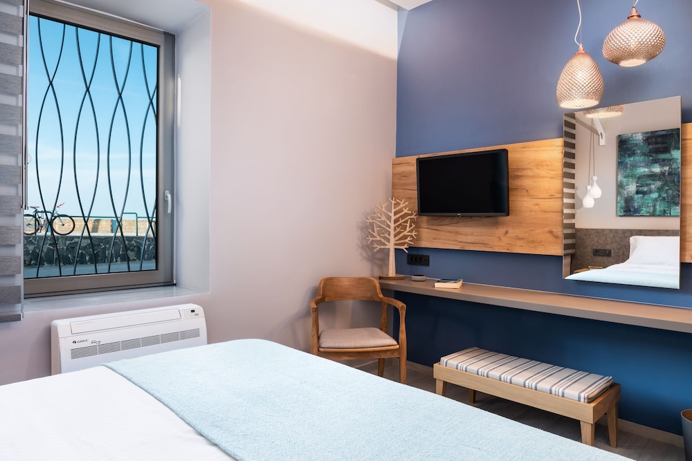 

Lamezia Terme - Chania - Ciel Collection Suites