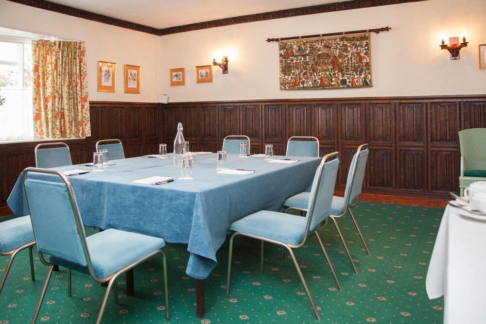 

Milano - Bridgwater - The Walnut Tree Hotel