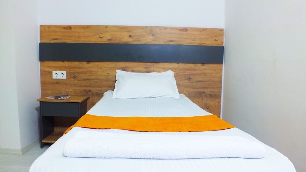 

Milano - Ankara - ANKARA OTEL EVREN