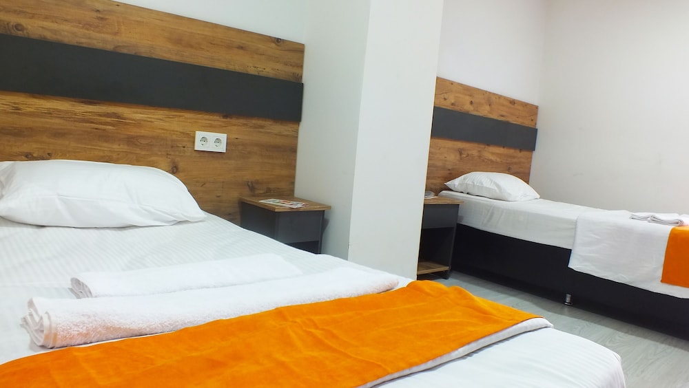 

Milano - Ankara - ANKARA OTEL EVREN