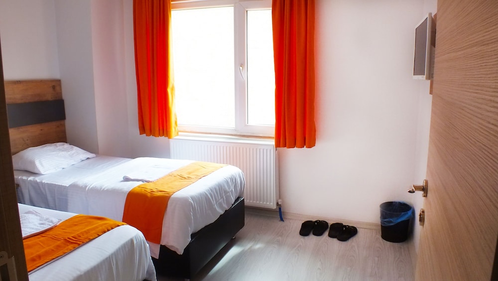 

Napoli - Ankara - ANKARA OTEL EVREN