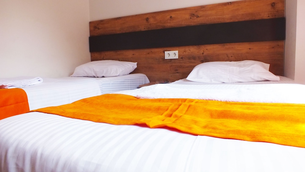 

Milano - Ankara - ANKARA OTEL EVREN