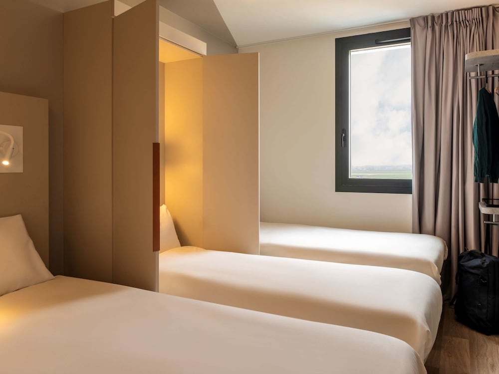 

Roma - Aulnay-sous-Bois - ibis budget Gonesse