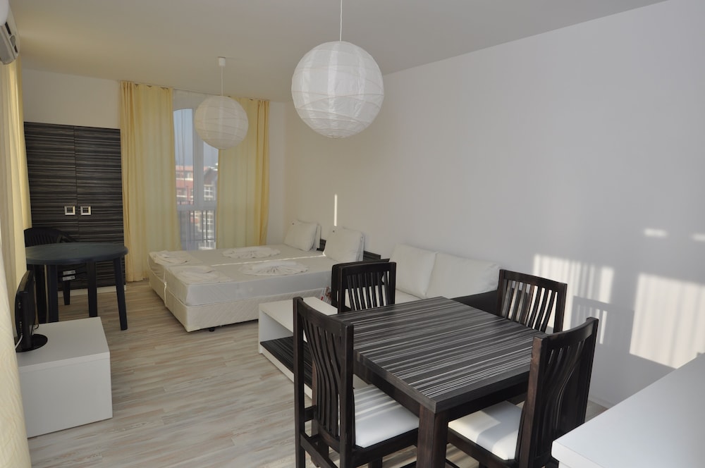 

Catania - Nessebar - Hotel Rainbow 3 Resort Club