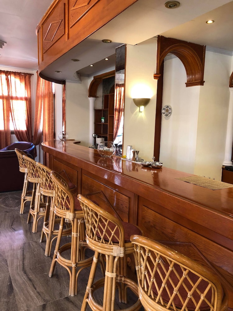 

Verona - Agios Georgios, Corfú - Regina Hotel
