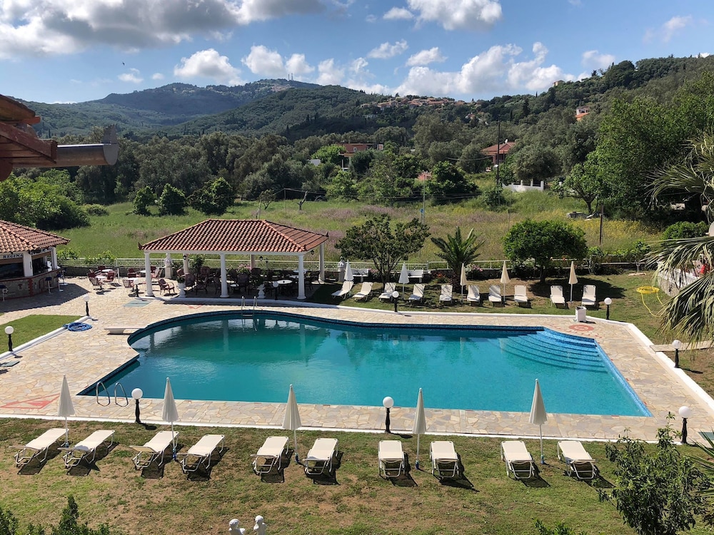 

Lamezia Terme - Moraḯtika - Regina Nina
