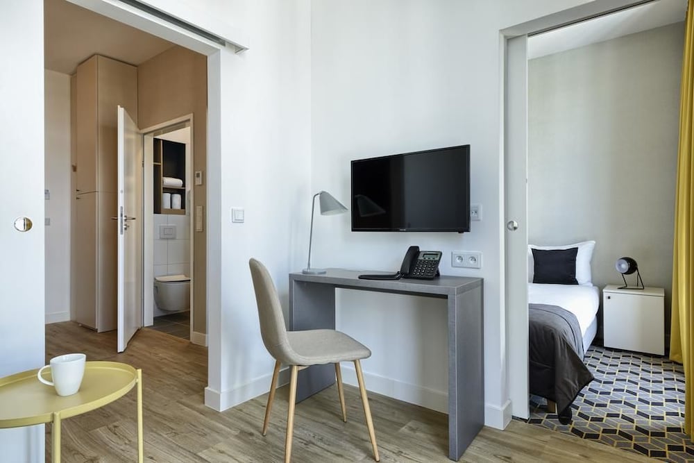 

Milano - Piaseczno - Arche Hotel Poloneza