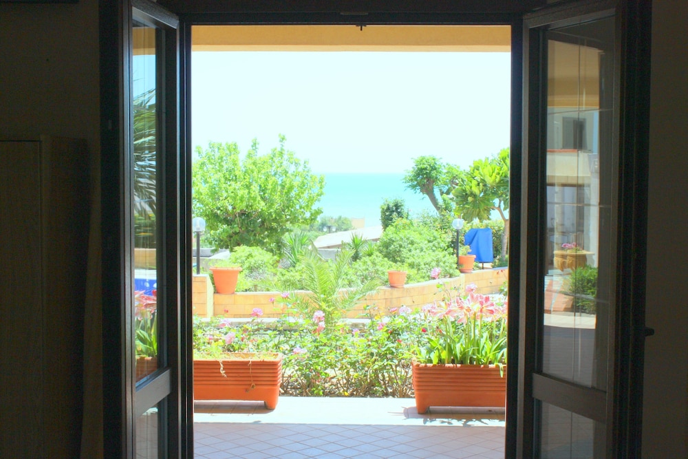 

Pescara - Marinella di Selinunte - Triscinamare Hotel Residence