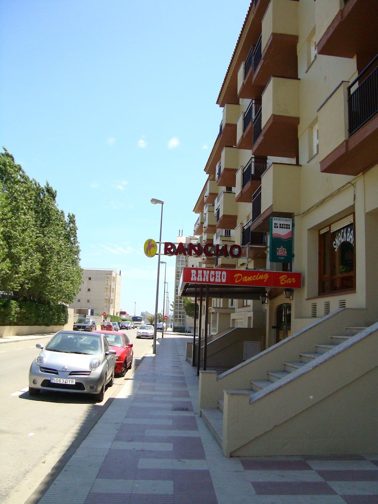 

Milano - L'Estartit - Payet Apartments 6-8 Personas