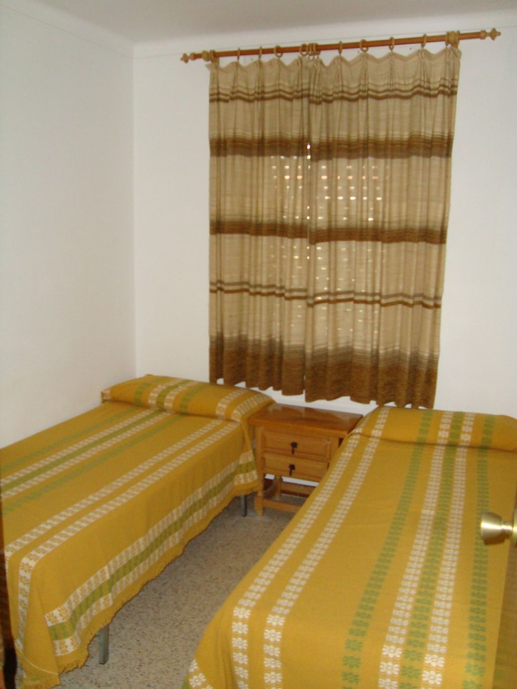 

Napoli - L'Estartit - Payet Apartments 6-8 Personas