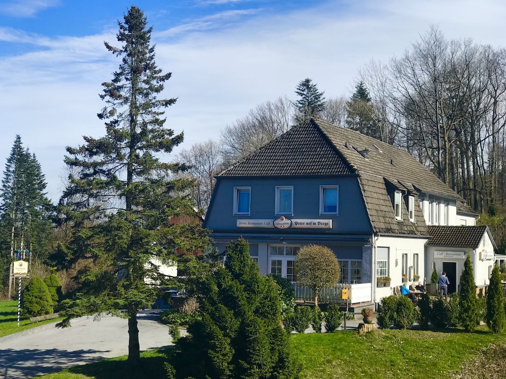 

Milano - Bielefeld - Waldhotel "Peter aufm Berge