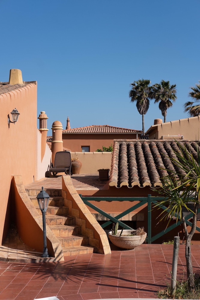

Roma - Lagos - Quinta do Mar - Country & Sea Village