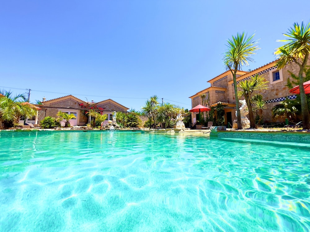 

Roma - Praia da Luz - Quinta do Mar - Country & Sea Village