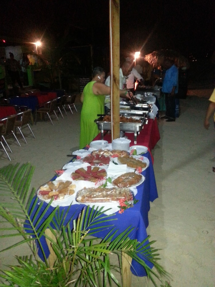 

Napoli - Negril - Fun Holiday Beach Resort
