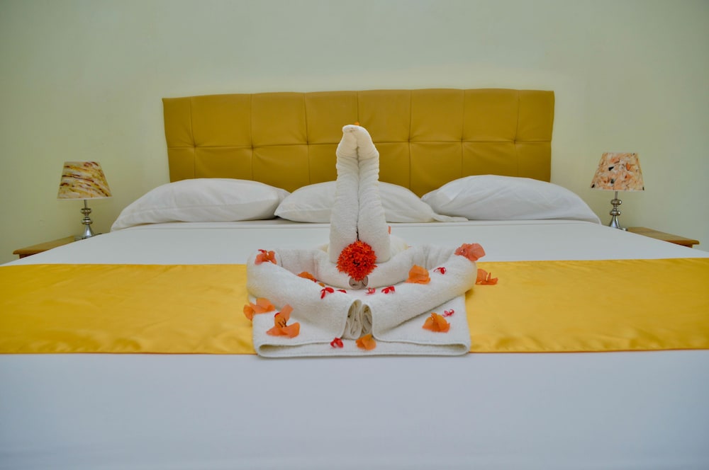 

Roma - Negril - Fun Holiday Beach Resort