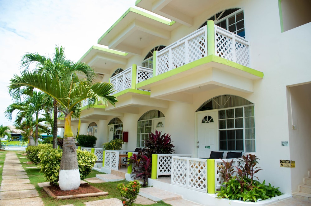 

Roma - Negril - Fun Holiday Beach Resort
