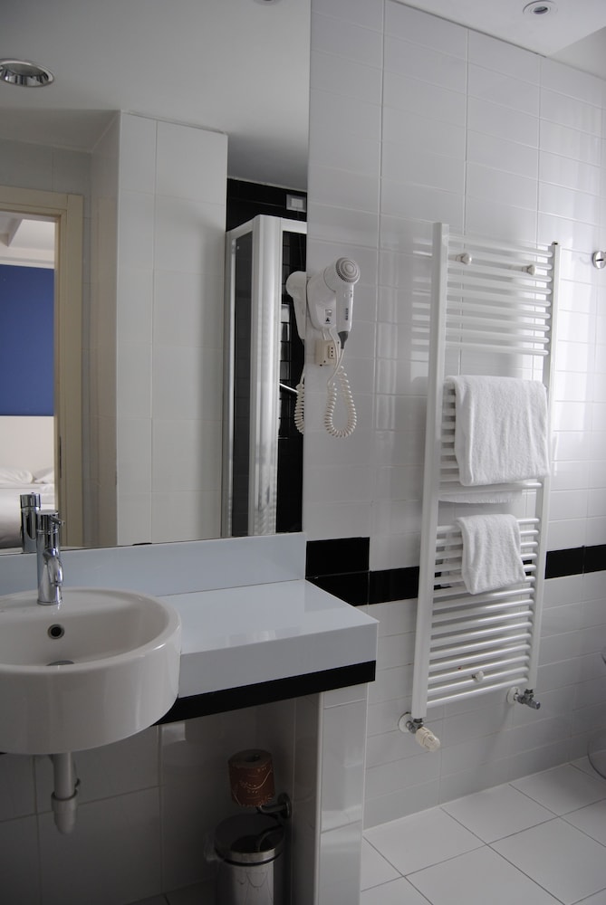 

Catania - Monza - Neo Hotel