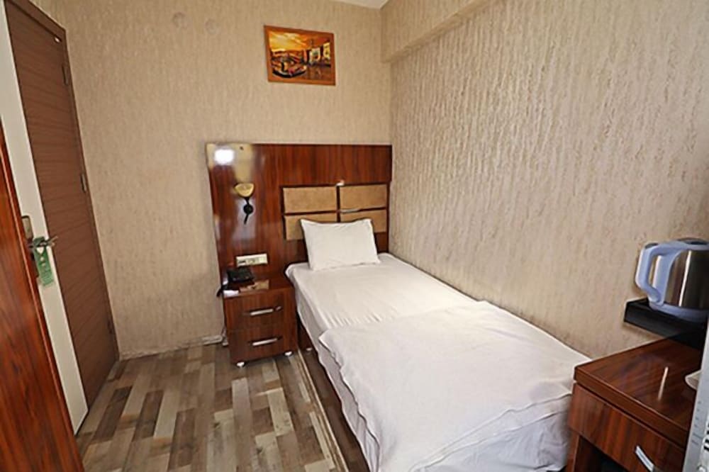 

Bologna - Izmir - Marina Hotel