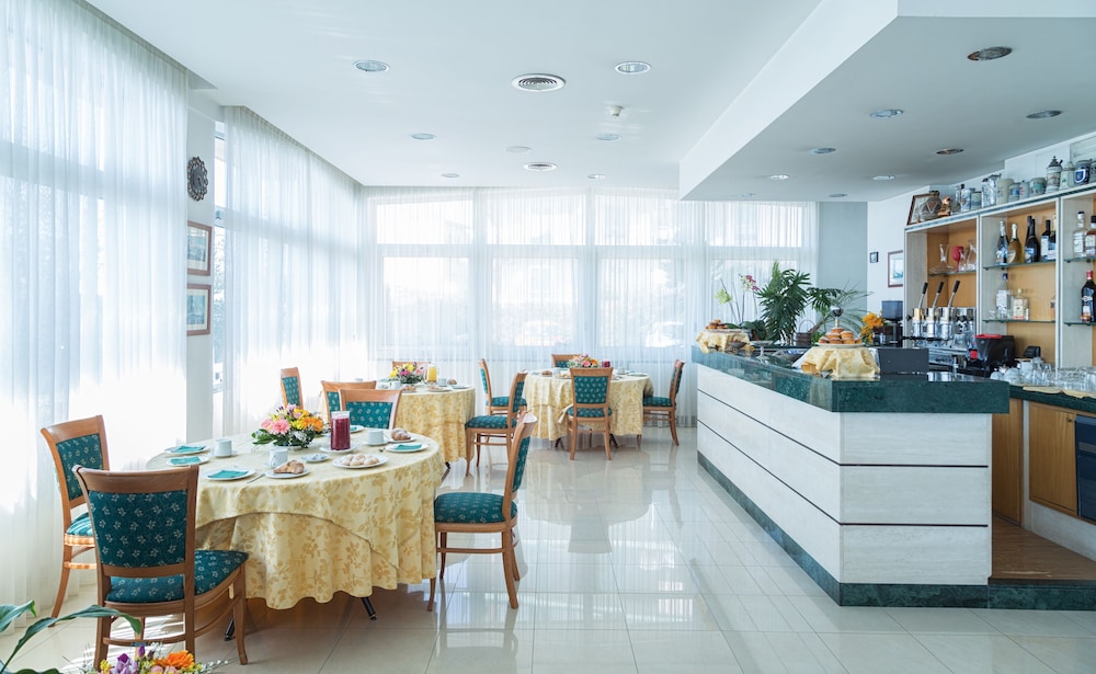 

Milano - Pompei - Hotel Holidays