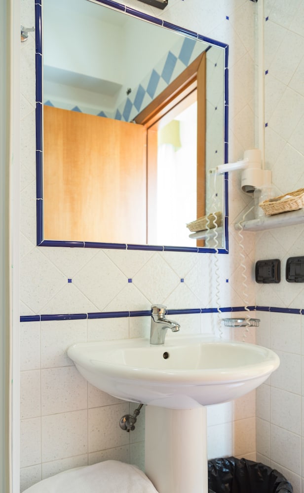 

Genova - Pompei - Hotel Holidays