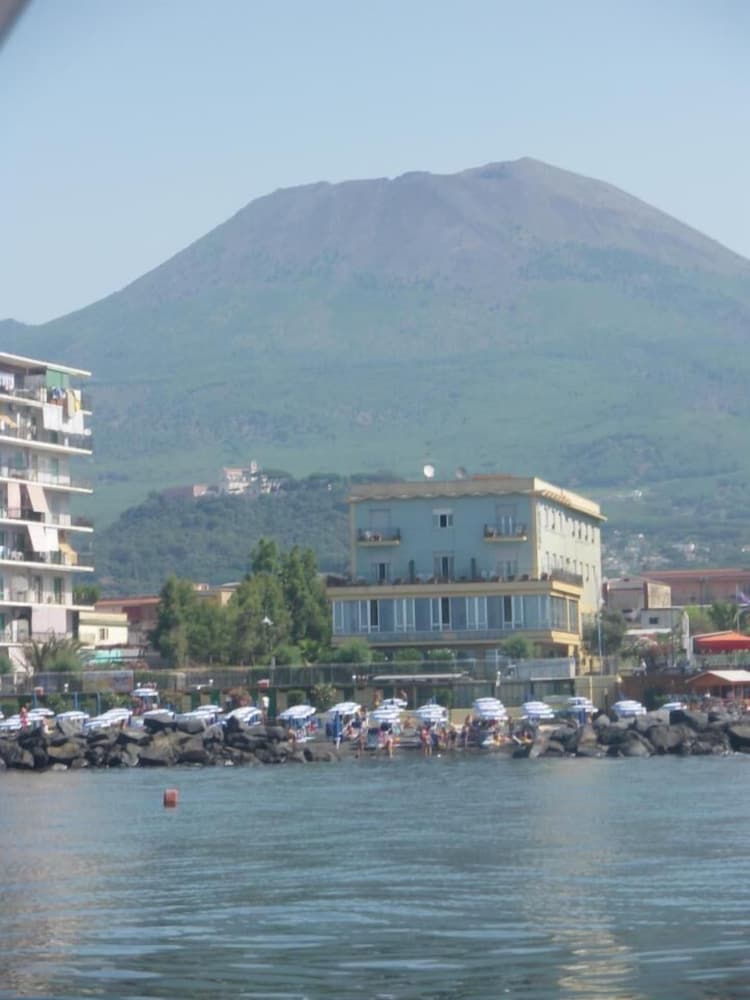 

Genova - Pompei - Hotel Holidays