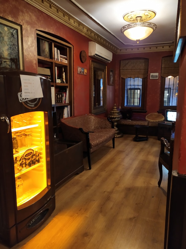 

Milano - Beyoğlu - Istanbul Irish Hotel