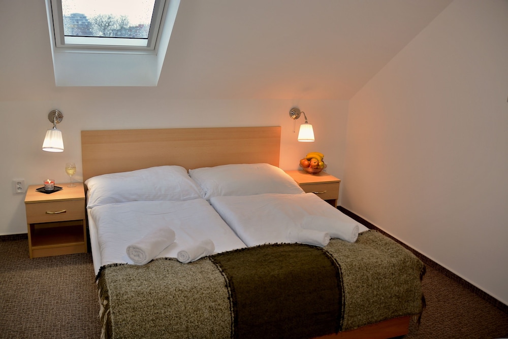 

Firenze - Kněževes - Vila Bohemia