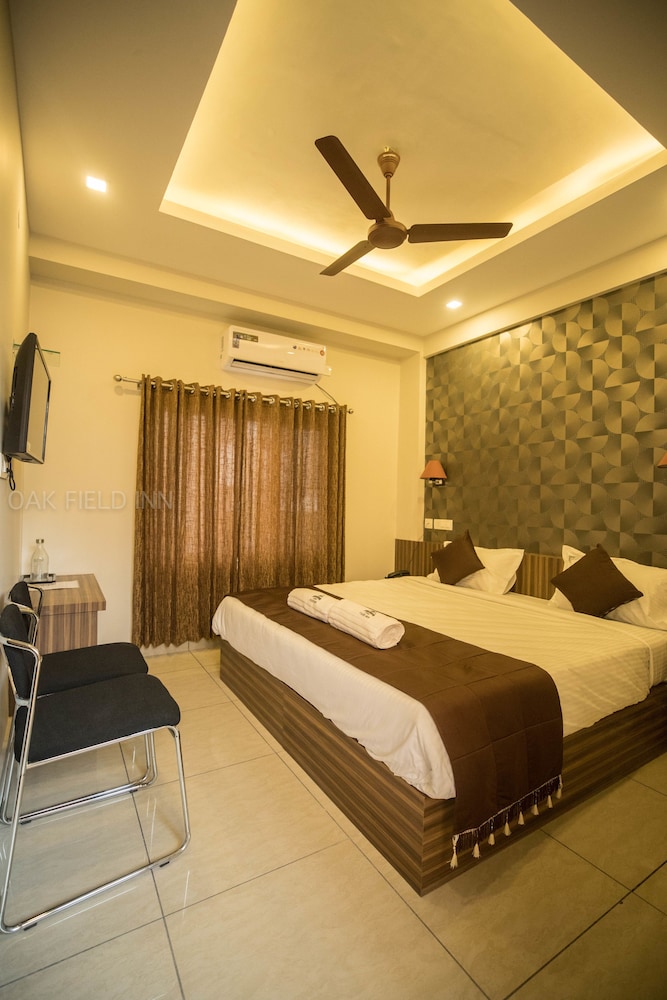 

Milano - Kochi-Cochin - Oak Field Inn