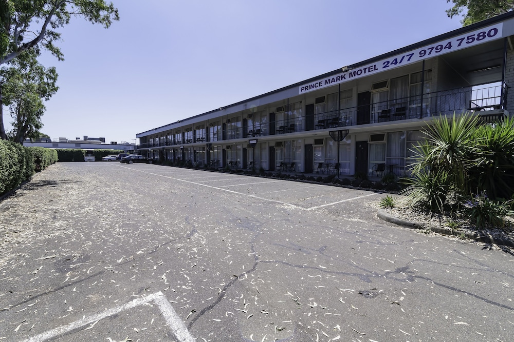 Dandenong - The Prince Mark Motel