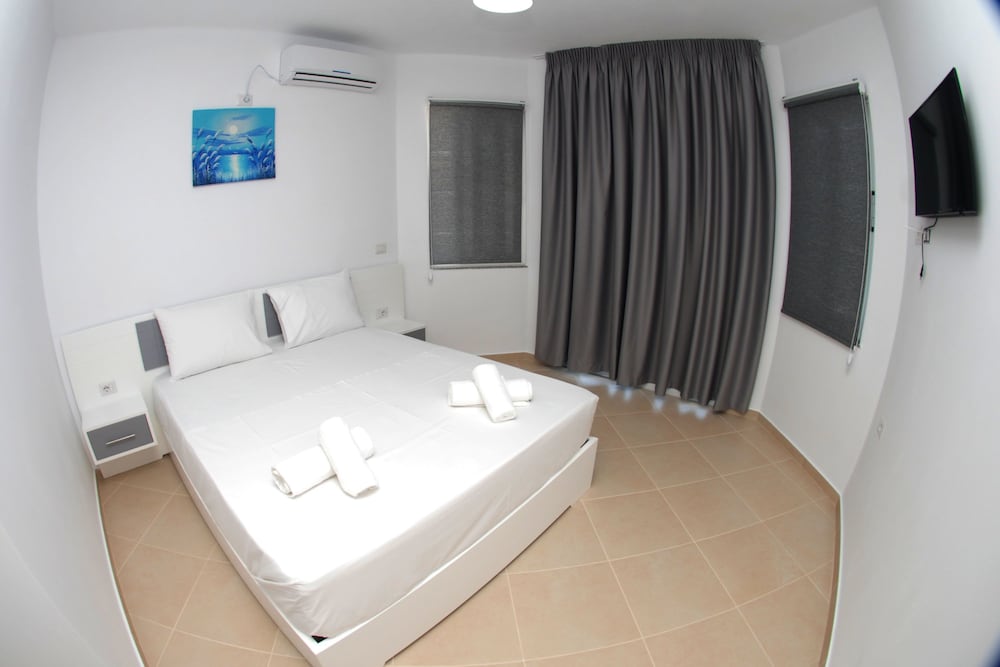

Brindisi - Ksamil - Hotel Sunshine