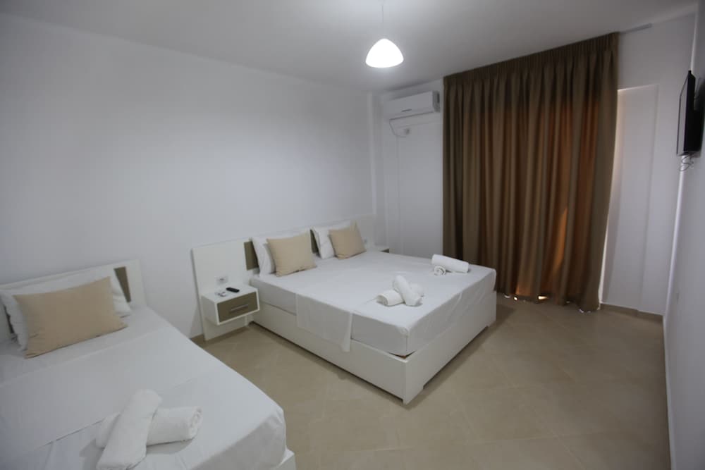

Catania - Ksamil - Hotel Sunshine