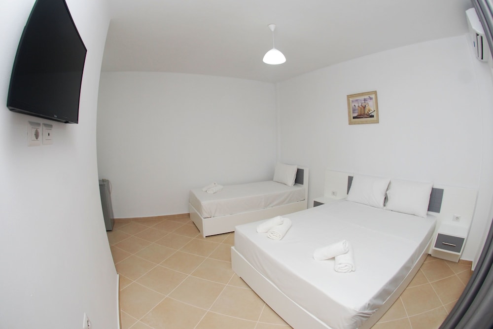 

Verona - Ksamil - Hotel Sunshine