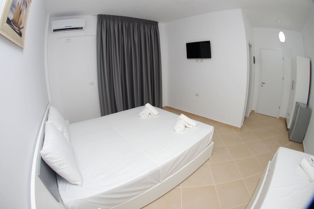 

Verona - Ksamil - Hotel Sunshine