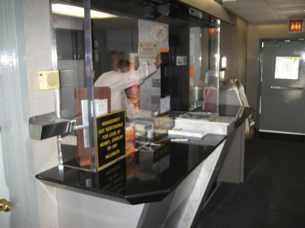 

Milano - New York - Aeroporto JFK - Jets Motor Inn